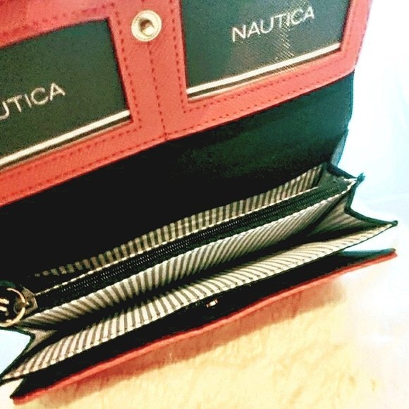 Nautica Wallet in Beautiful Bright Pink - Picture 9 of 9